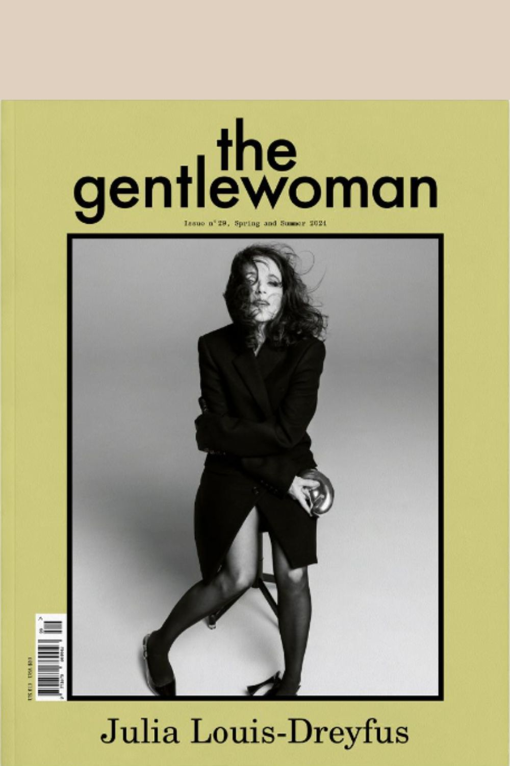 The Gentlewoman Magazine No 29 cover (Julia Lousi Dreyfus pictured in black and white with yellow/green border)